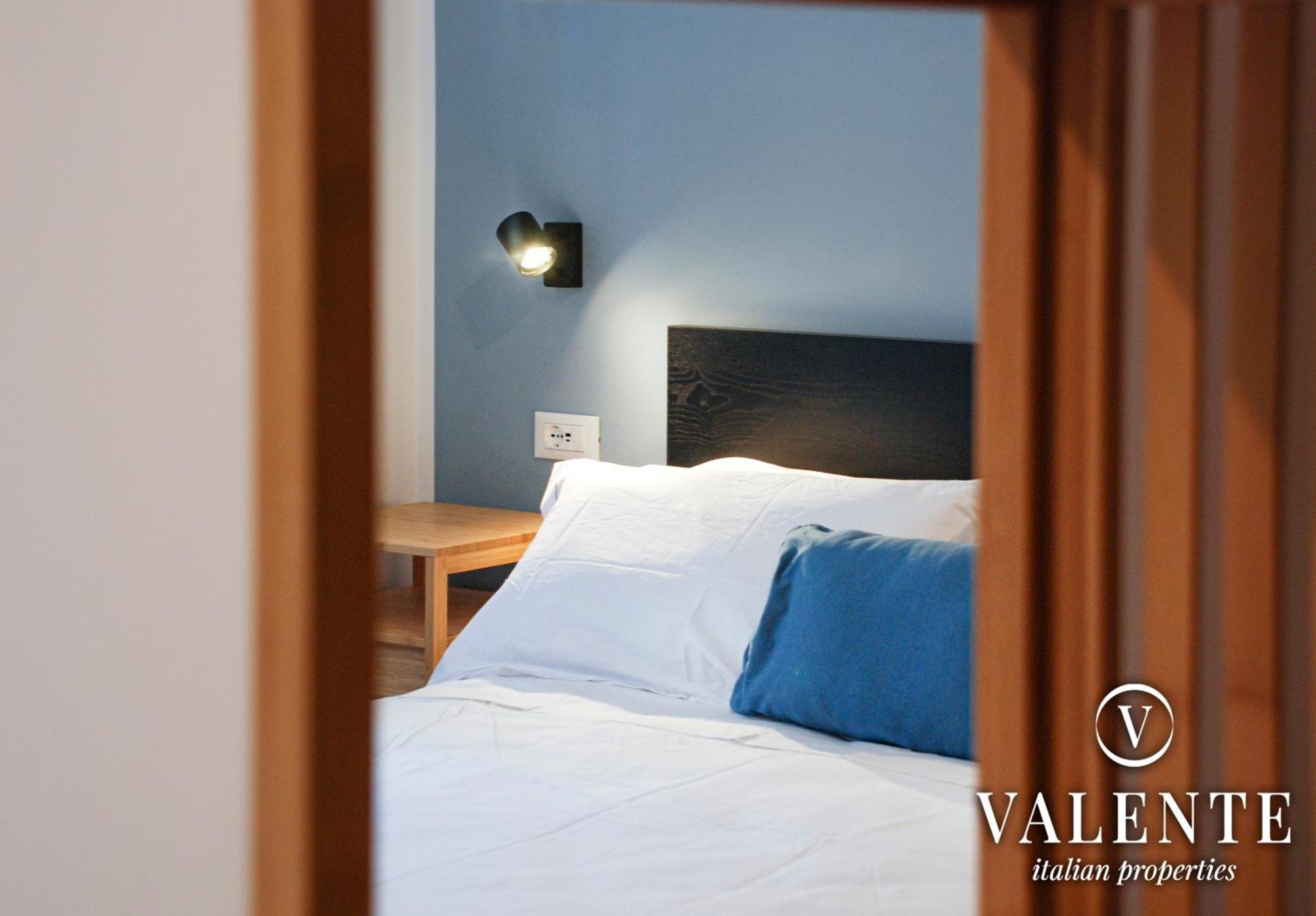 Piramide - 20min Walking From Colosseum - 1min From Metro Station - Valente Italian *