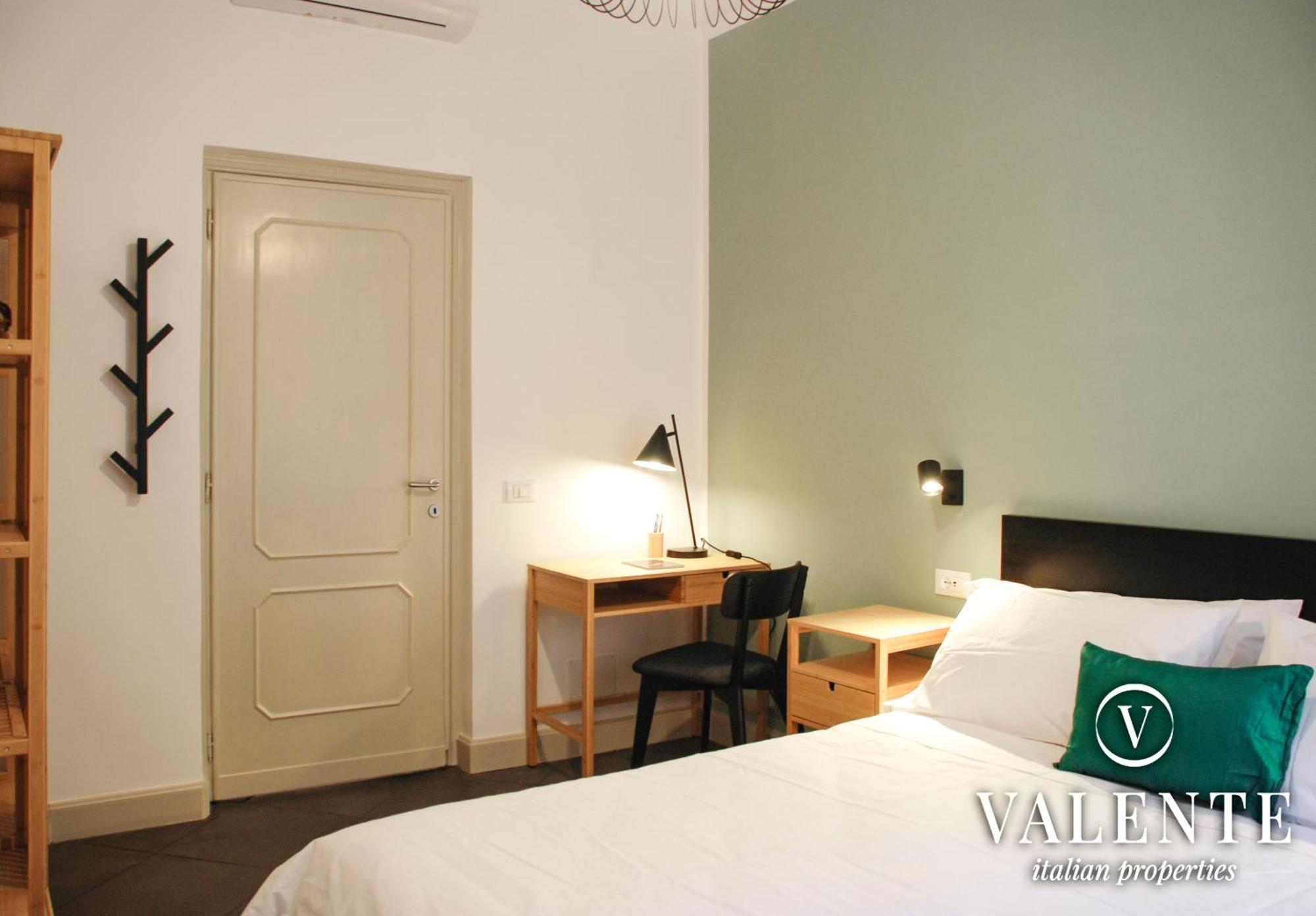 Piramide - 20min Walking From Colosseum - 1min From Metro Station - Valente Italian Appartamento *