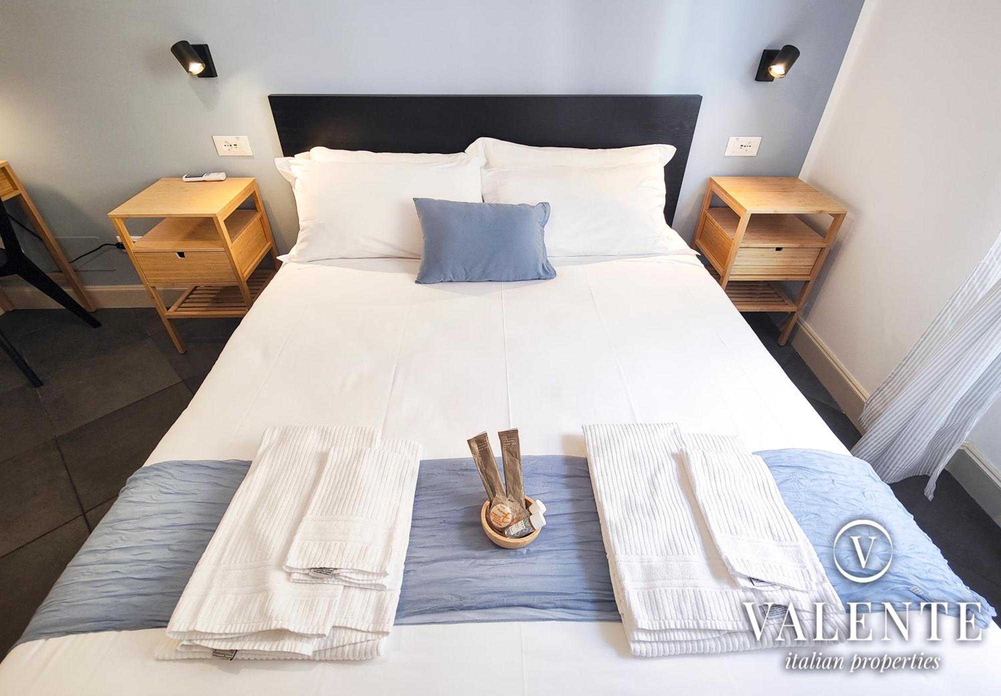 Appartamento Piramide - 20min Walking From Colosseum - 1min From Metro Station - Valente Italian Roma
