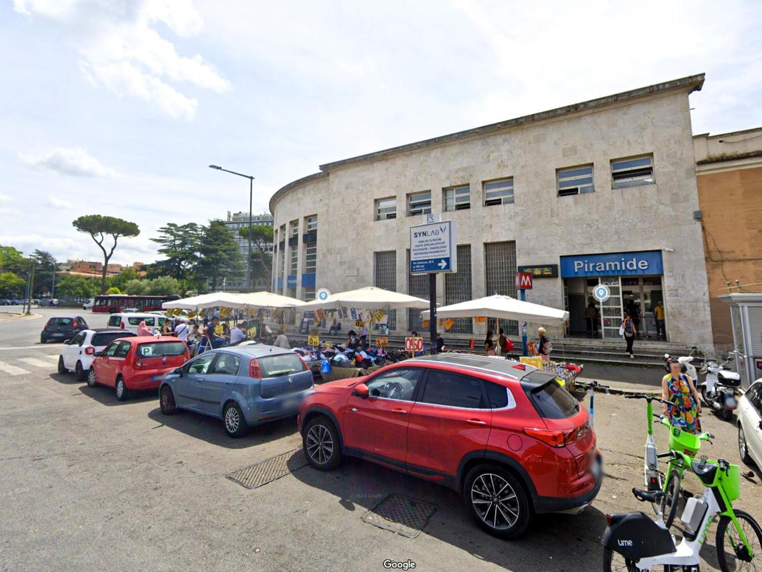 Appartamento Piramide - 20min Walking From Colosseum - 1min From Metro Station - Valente Italian Roma